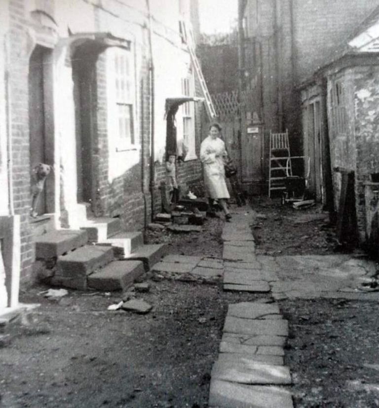 1940s Living Quarters, Crown Court