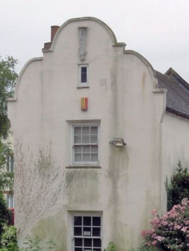 Brick corbel eaves